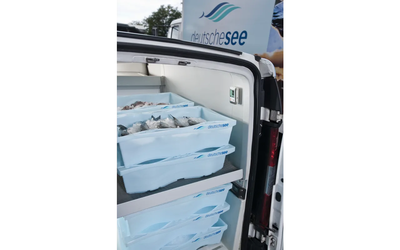 testo 175 T1, 1-channel temperature logger with internal sensor (NTC) incl. wall holder, lock, batteries and calibration protocol - Image 5