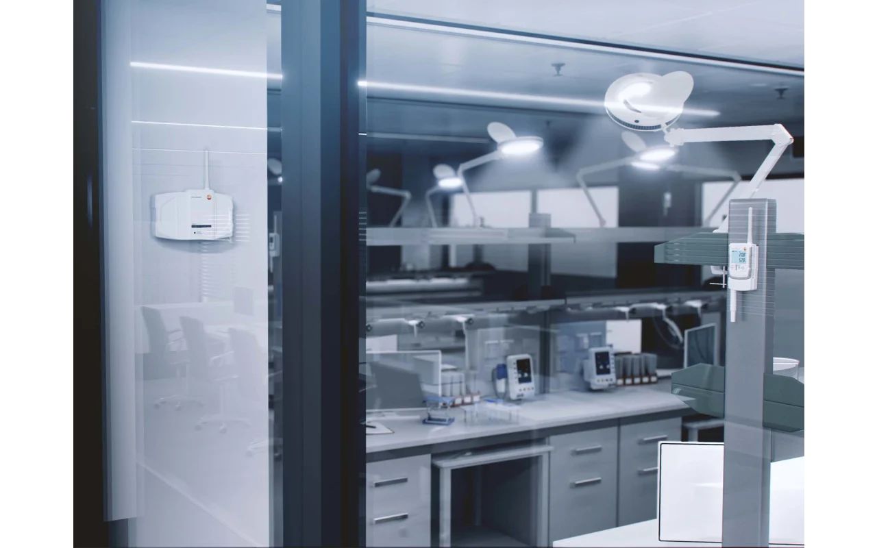 testo 150 T1, Data logger module with display and 1 internal NTC temperature sensor. Incl. wall bracket, batteries and calibration protocol. - Image 7